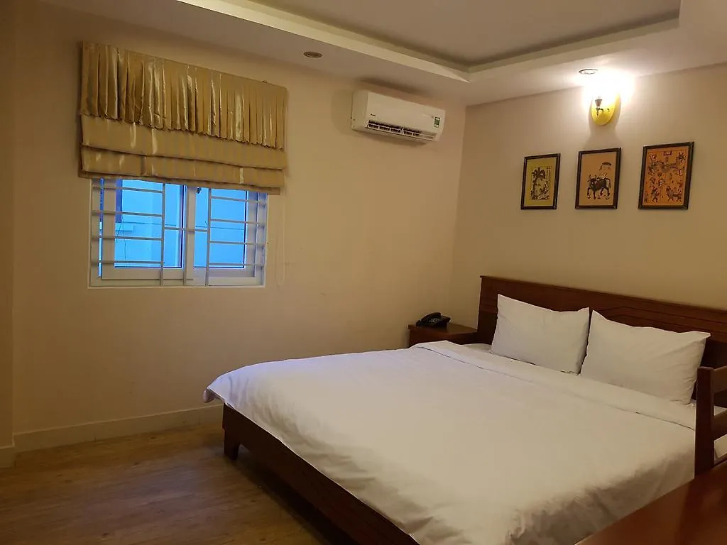 Green Ruby Hotel Ho Chi Minh City 2*,